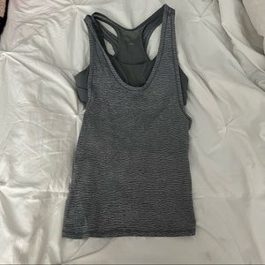 lululemon tanktop